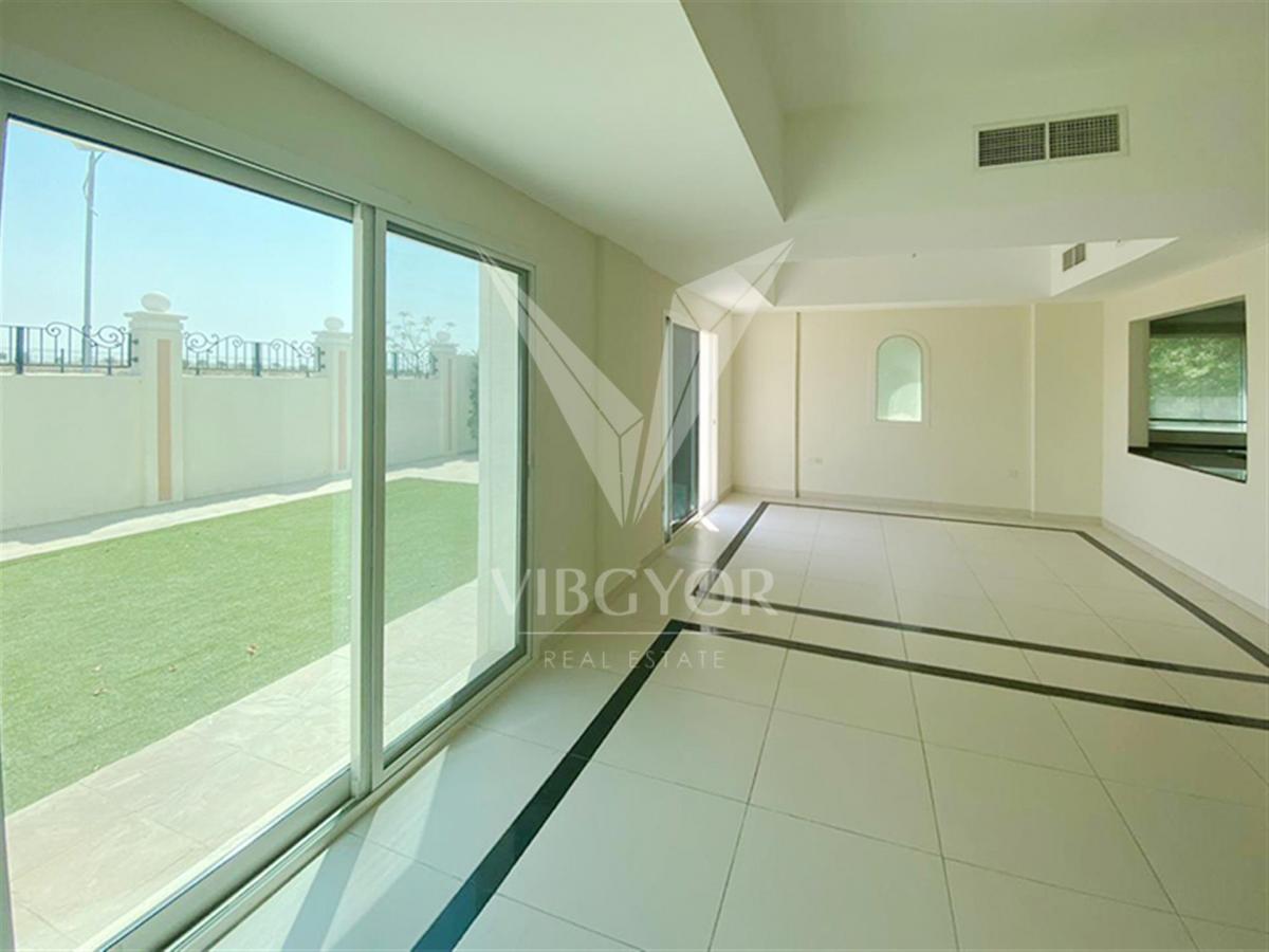 Picture of Villa For Sale in Dubai Sports City, Dubai, United Arab Emirates