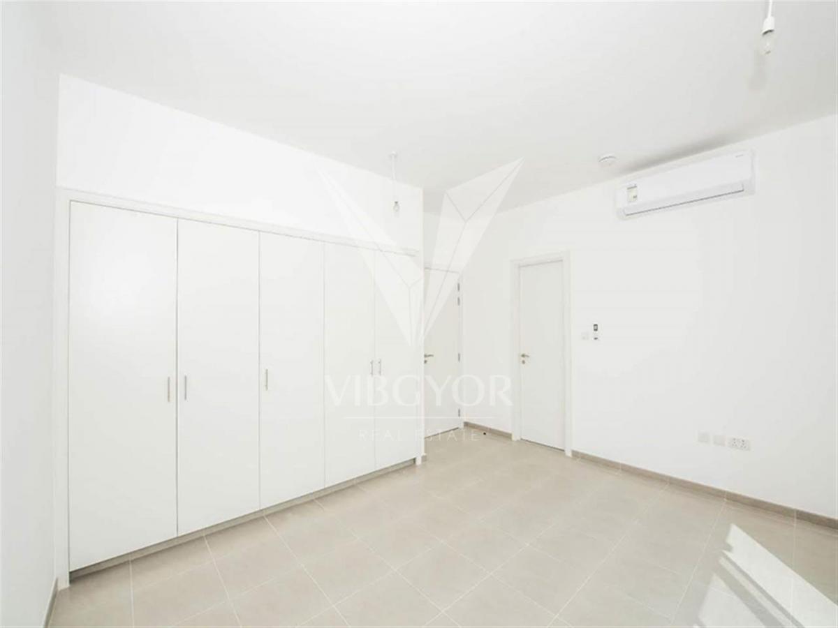 Picture of Villa For Sale in Nshama Town Square, Dubai, United Arab Emirates