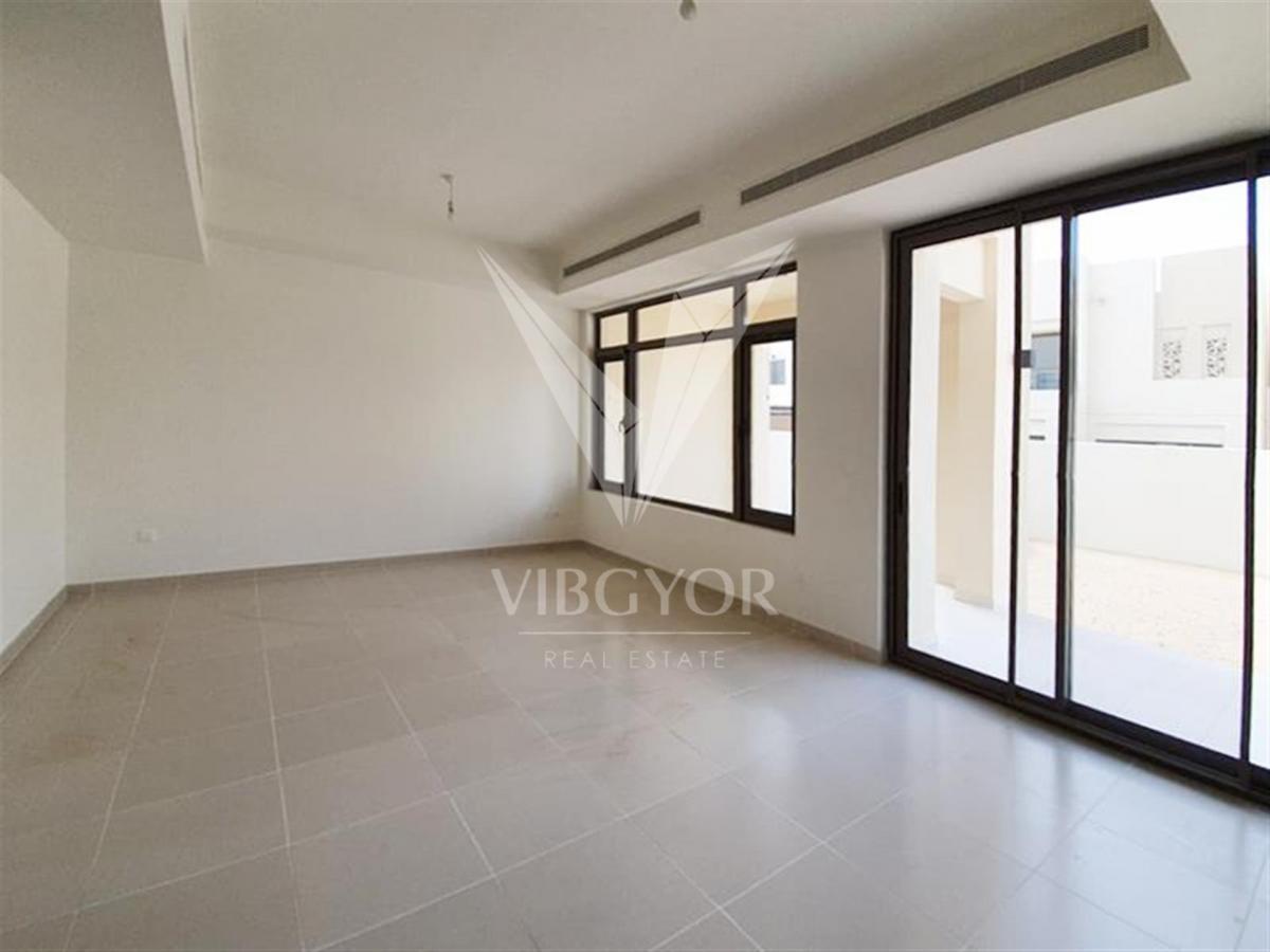 Picture of Villa For Sale in Reem, Dubai, United Arab Emirates