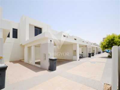 Home For Rent in Town Square, United Arab Emirates