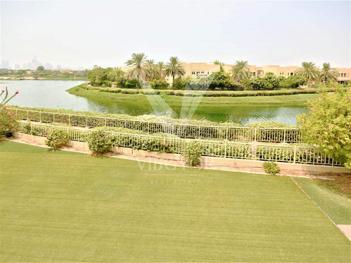 Picture of Villa For Sale in Meadows, Dubai, United Arab Emirates