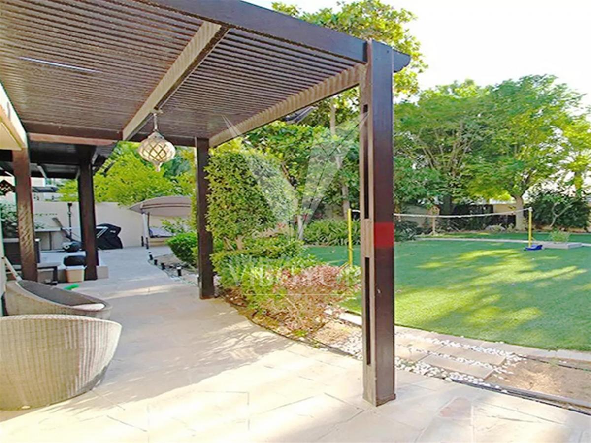 Picture of Villa For Sale in Meadows, Dubai, United Arab Emirates