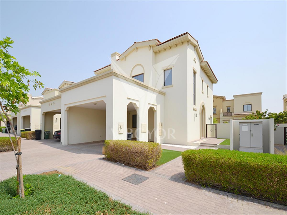 Picture of Villa For Sale in Reem, Dubai, United Arab Emirates