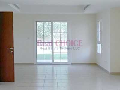 Villa For Sale in The Lakes, United Arab Emirates