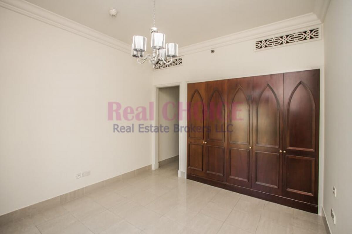 Picture of Apartment For Sale in Old Town, Dubai, United Arab Emirates