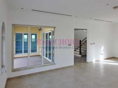 Villa For Sale in Jumeirah Park, United Arab Emirates