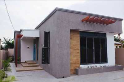 Bungalow For Sale in Accra, Ghana