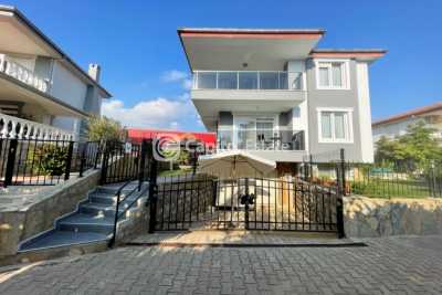 Villa For Sale in Oba, Turkey