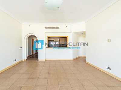 Apartment For Sale in Palm Jumeirah, United Arab Emirates