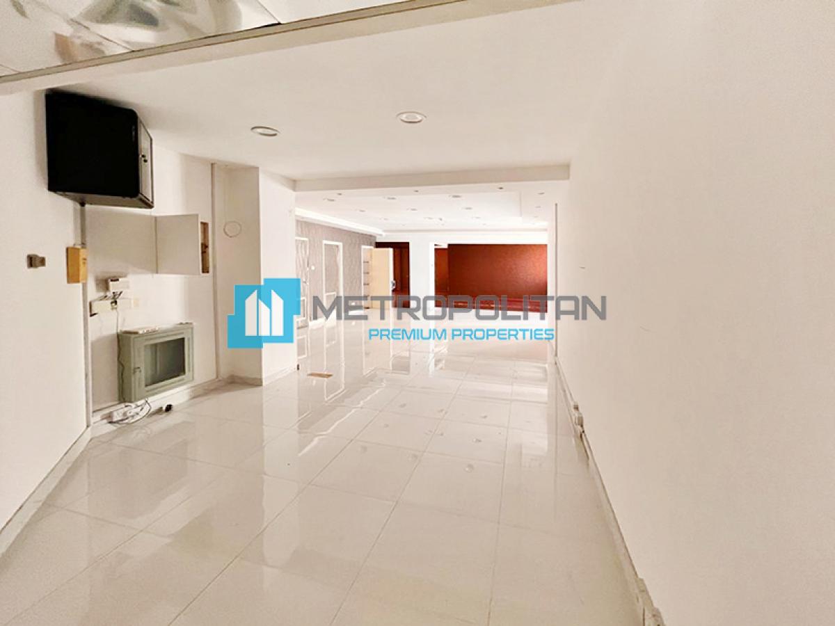 Picture of Office For Sale in Deira, Dubai, United Arab Emirates