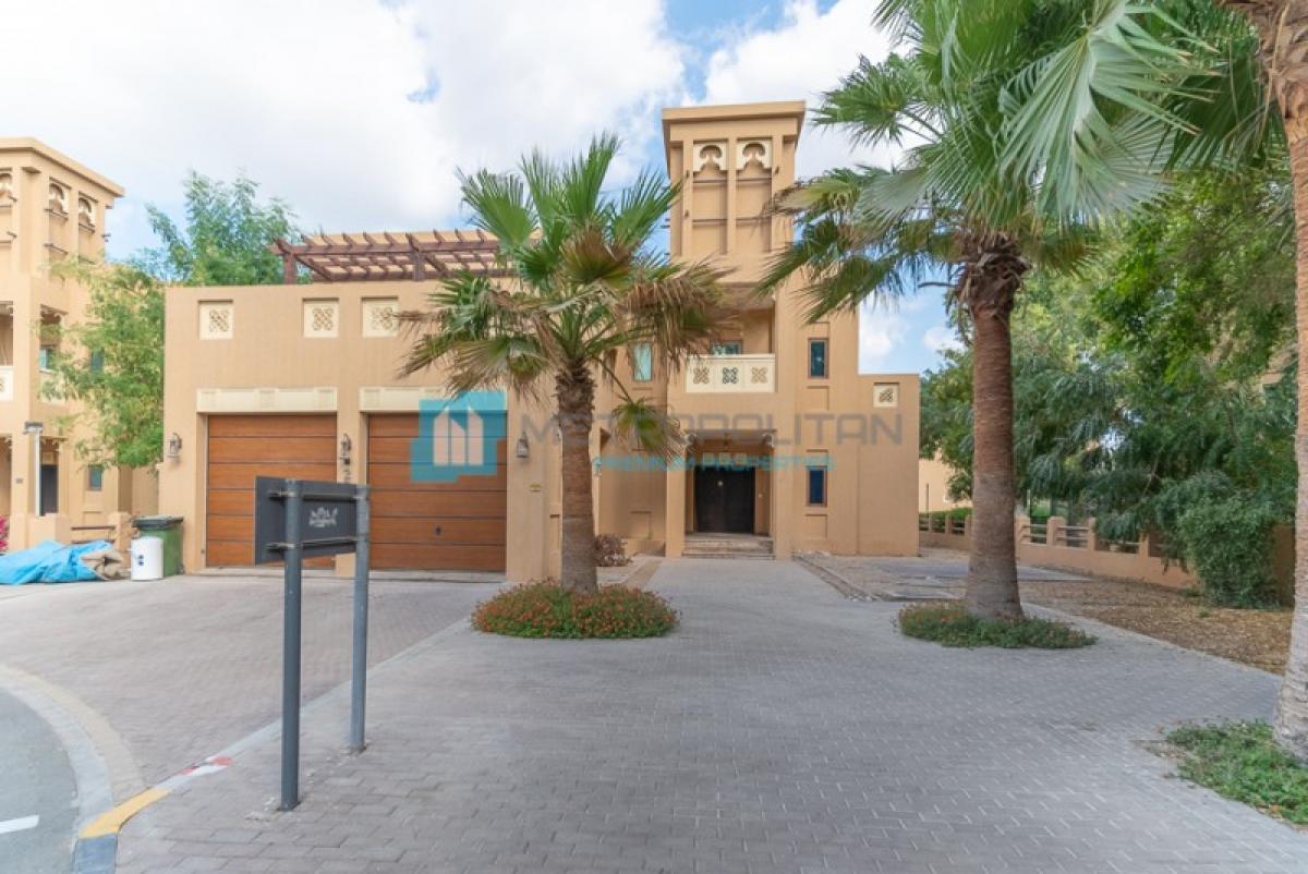 Picture of Villa For Sale in Al Furjan, Dubai, United Arab Emirates