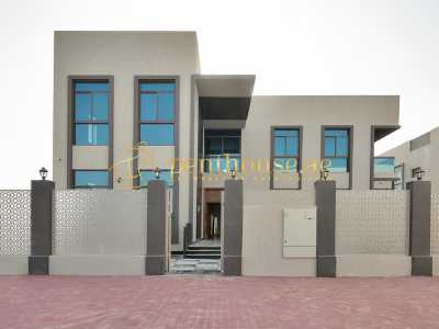Villa For Sale in Pearl Jumeirah, United Arab Emirates
