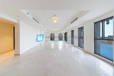Home For Sale in Palm Jumeirah, United Arab Emirates