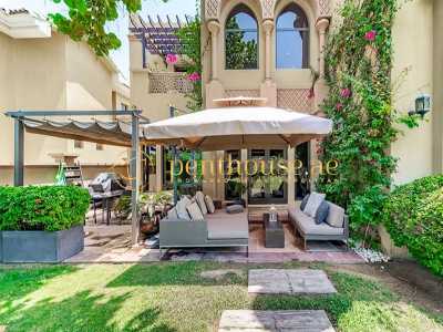 Villa For Sale in