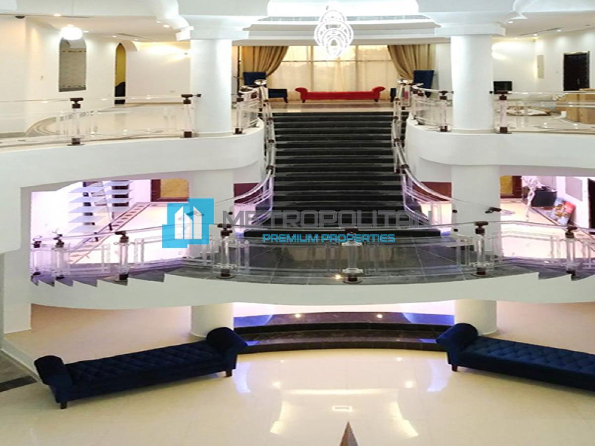 Picture of Villa For Rent in Emirates Hills, Dubai, United Arab Emirates