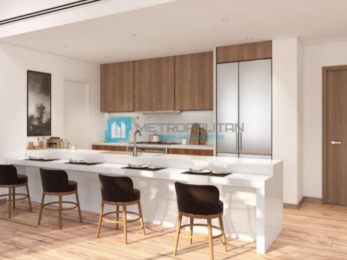 Picture of Apartment For Sale in Jumeirah, Dubai, United Arab Emirates