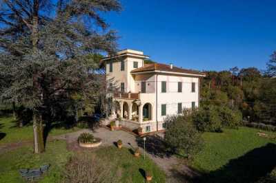 Villa For Sale in Lucca, Italy