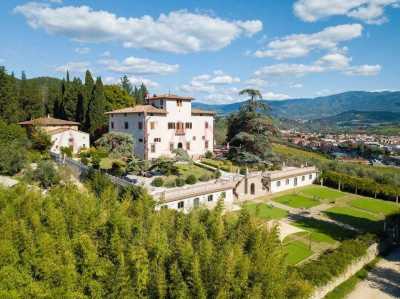 Villa For Sale in Pontassieve, Italy