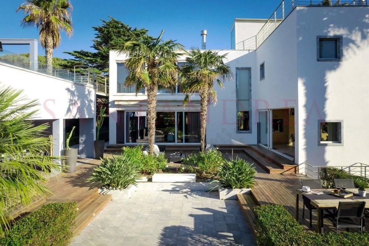 Picture of Villa For Sale in Livorno, Tuscany, Italy