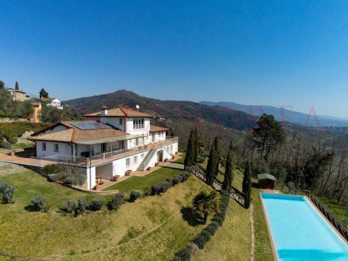 Picture of Villa For Sale in Lucca, Tuscany, Italy