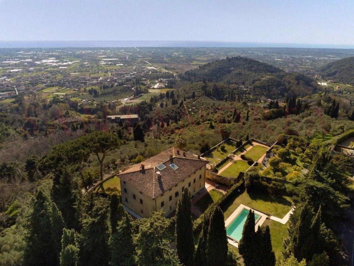Picture of Villa For Sale in Camaiore, Tuscany, Italy