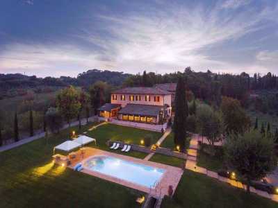 Villa For Sale in Siena, Italy