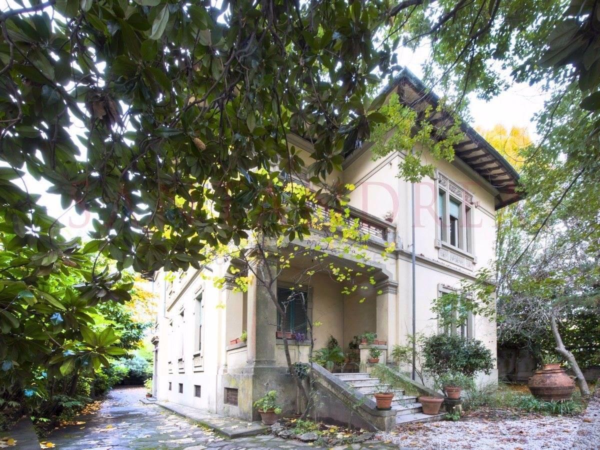 Picture of Villa For Sale in Lucca, Tuscany, Italy