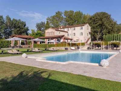 Villa For Sale in Nievole, Italy