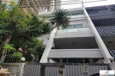 Home For Rent in Phrom Phong, Thailand