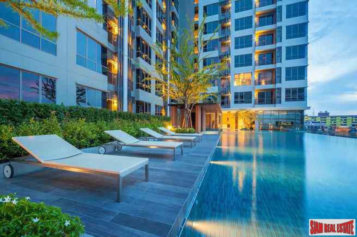 Picture of Apartment For Sale in Sathon, Bangkok, Thailand