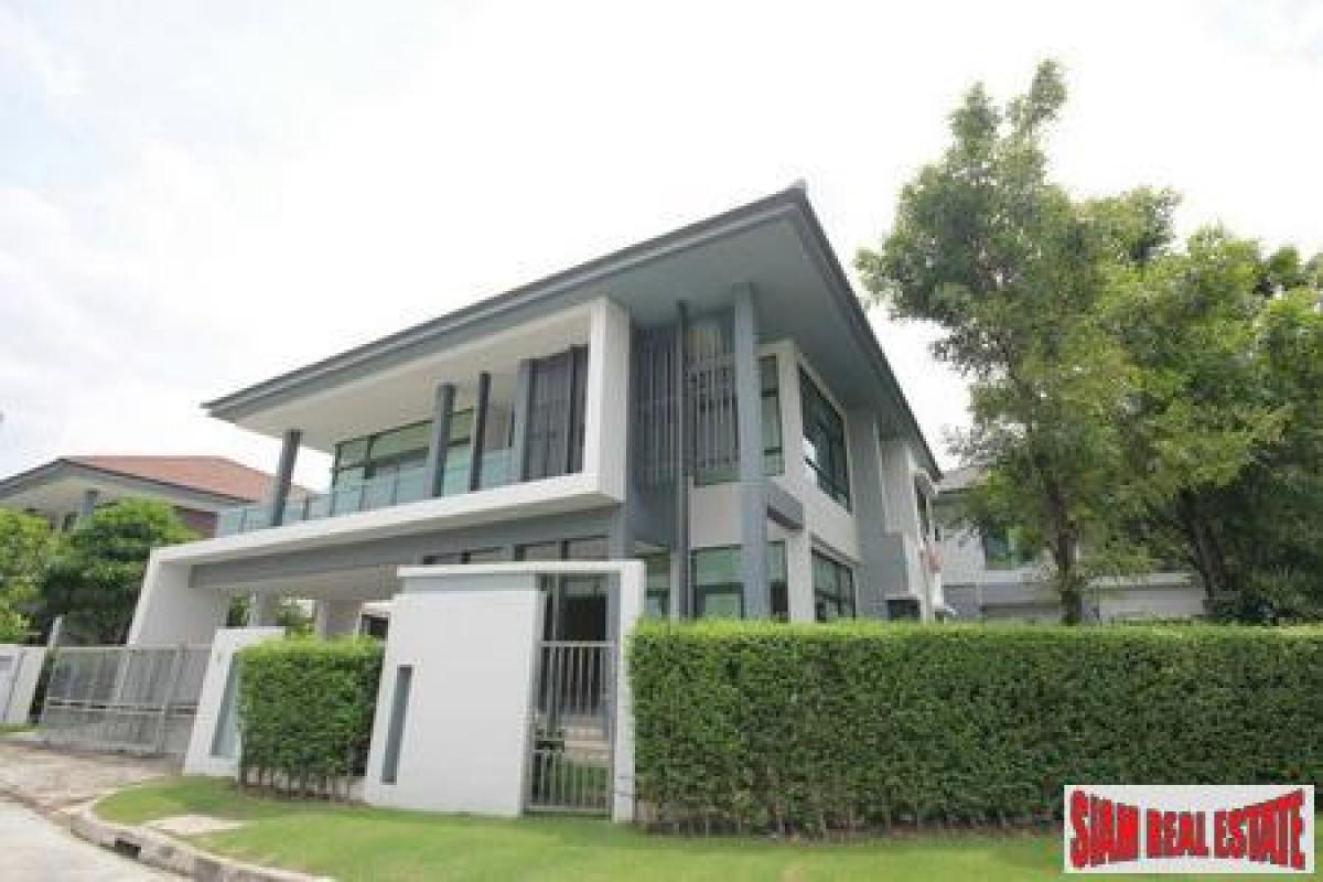 Picture of Home For Sale in Phra Ram 9, Bangkok, Thailand