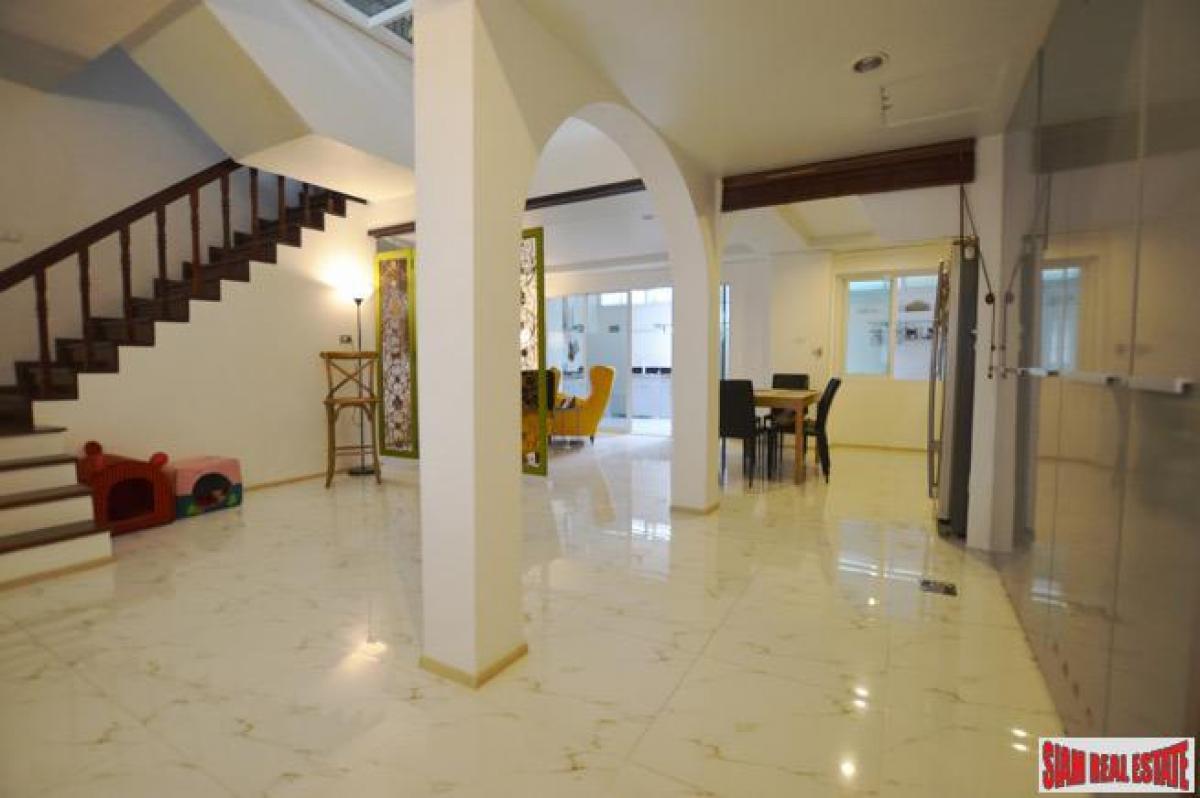 Picture of Home For Sale in Sukhumvit Soi 21 39, Bangkok, Thailand