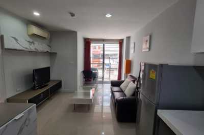 Apartment For Sale in Ratchathewii, Thailand