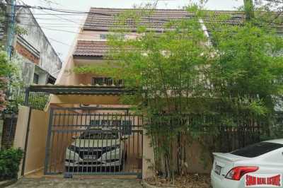 Home For Sale in Phrom Phong, Thailand