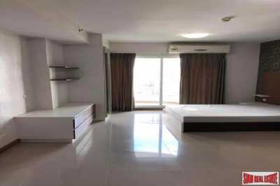 Home For Sale in Wongwian Yai, Thailand
