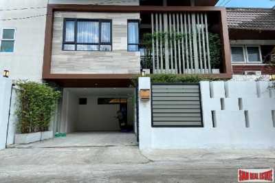 Home For Sale in Ekkamai, Thailand