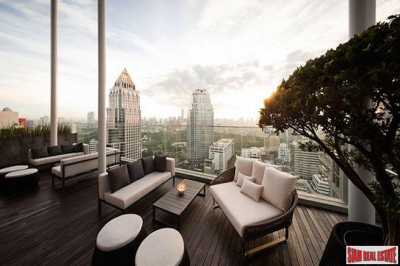 Apartment For Sale in Si Lom, Thailand