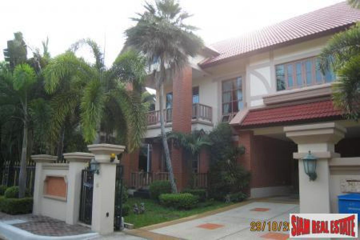 Picture of Home For Sale in Phahon Yothin, Bangkok, Thailand