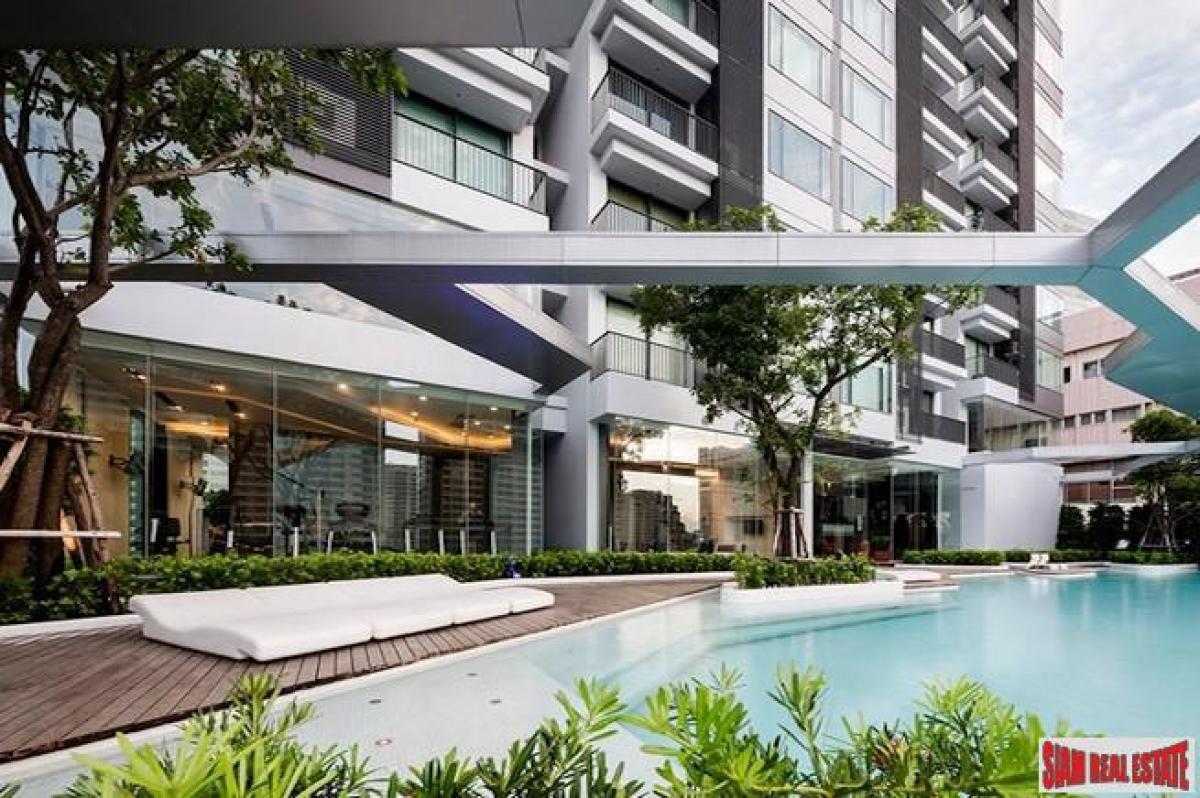 Picture of Apartment For Sale in Ratchathewii, Bangkok, Thailand