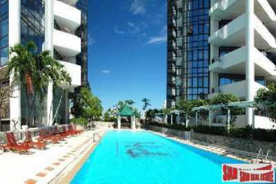 Apartment For Sale in Thong Lo, Thailand