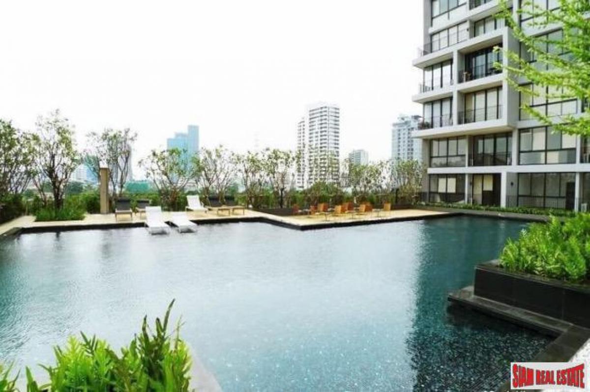 Picture of Apartment For Sale in Lat Phrao, Bangkok, Thailand