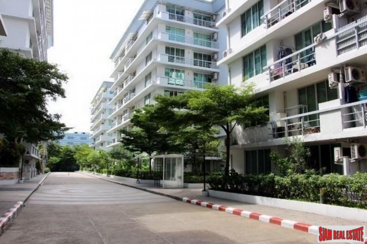 Picture of Apartment For Sale in On Nut, Bangkok, Thailand