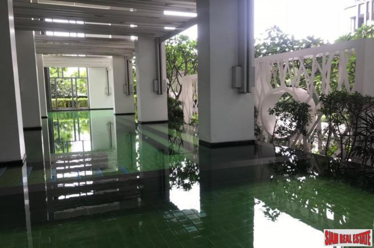 Picture of Apartment For Sale in Phra Ram 9, Bangkok, Thailand