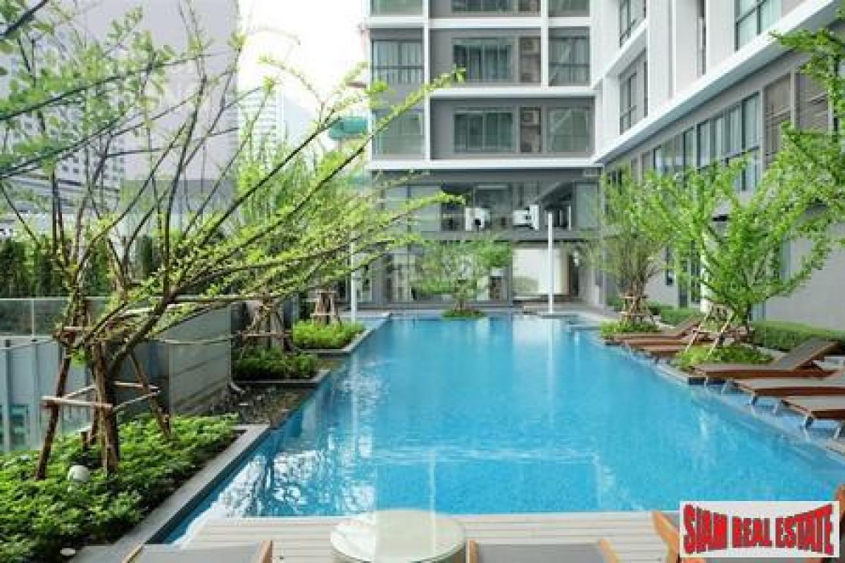Picture of Apartment For Sale in Huai Khwang, Bangkok, Thailand