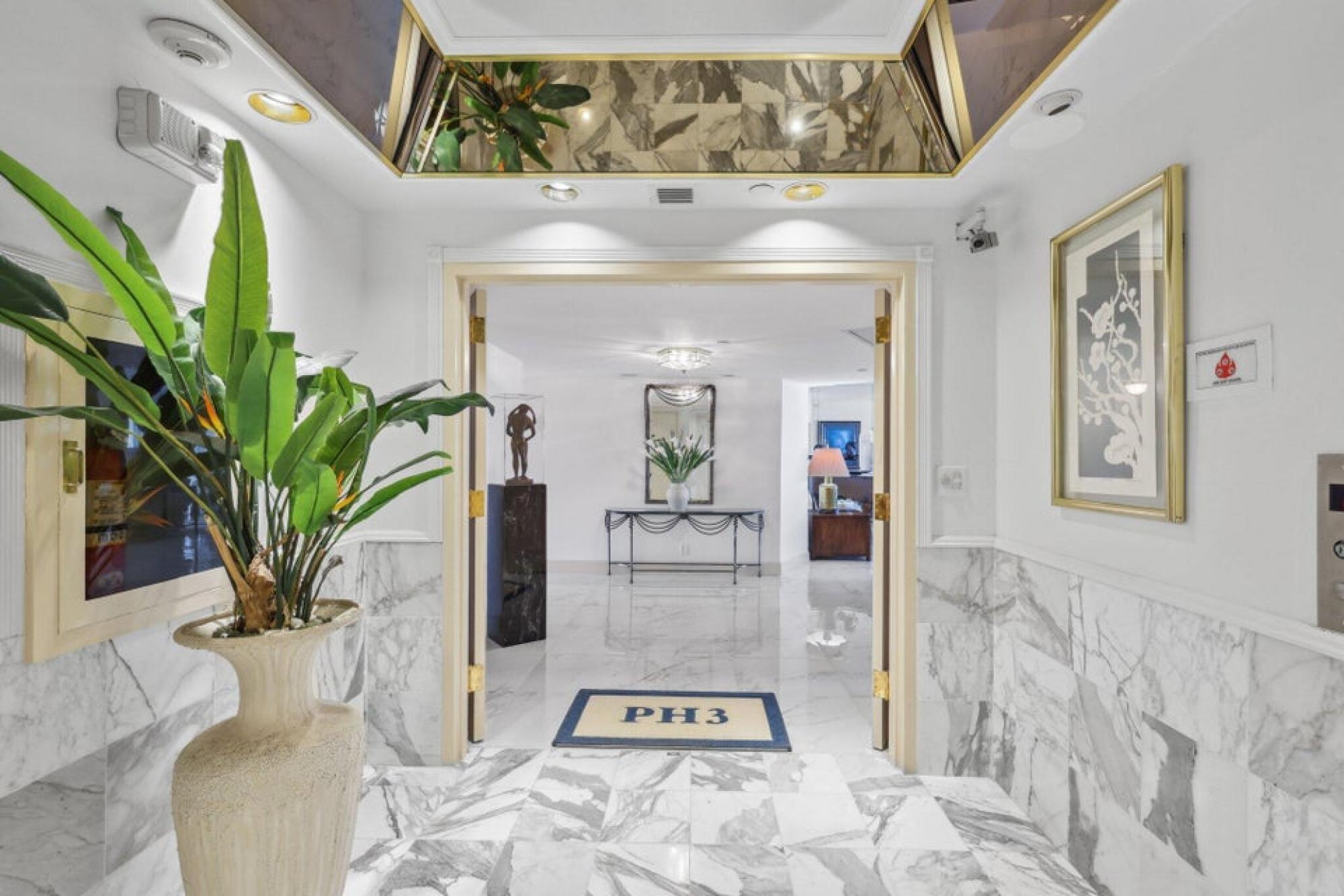 Picture of Condo For Sale in Boca Raton, Florida, United States