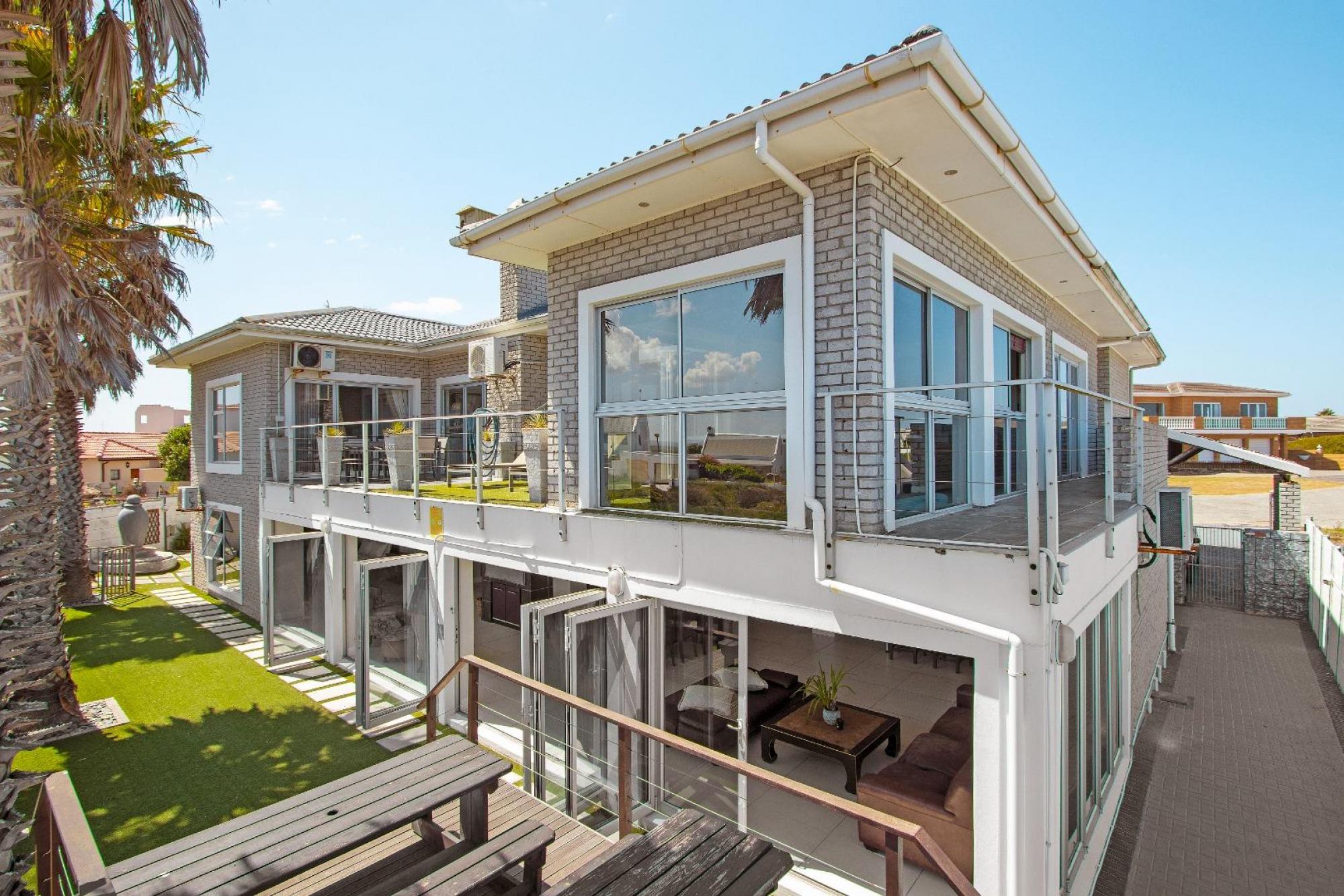 Picture of Home For Sale in Yzerfontein, Western Cape, South Africa