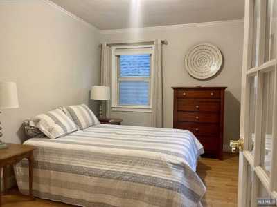 Home For Rent in Ridgewood, New Jersey
