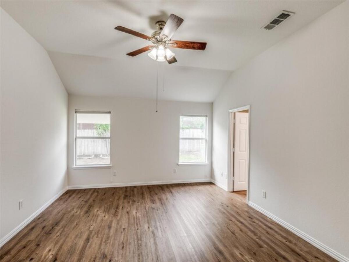 Picture of Home For Sale in Saginaw, Texas, United States