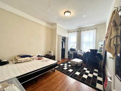 Home For Rent in Jersey City, New Jersey