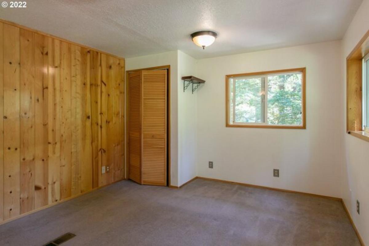 Picture of Home For Sale in Sandy, Oregon, United States